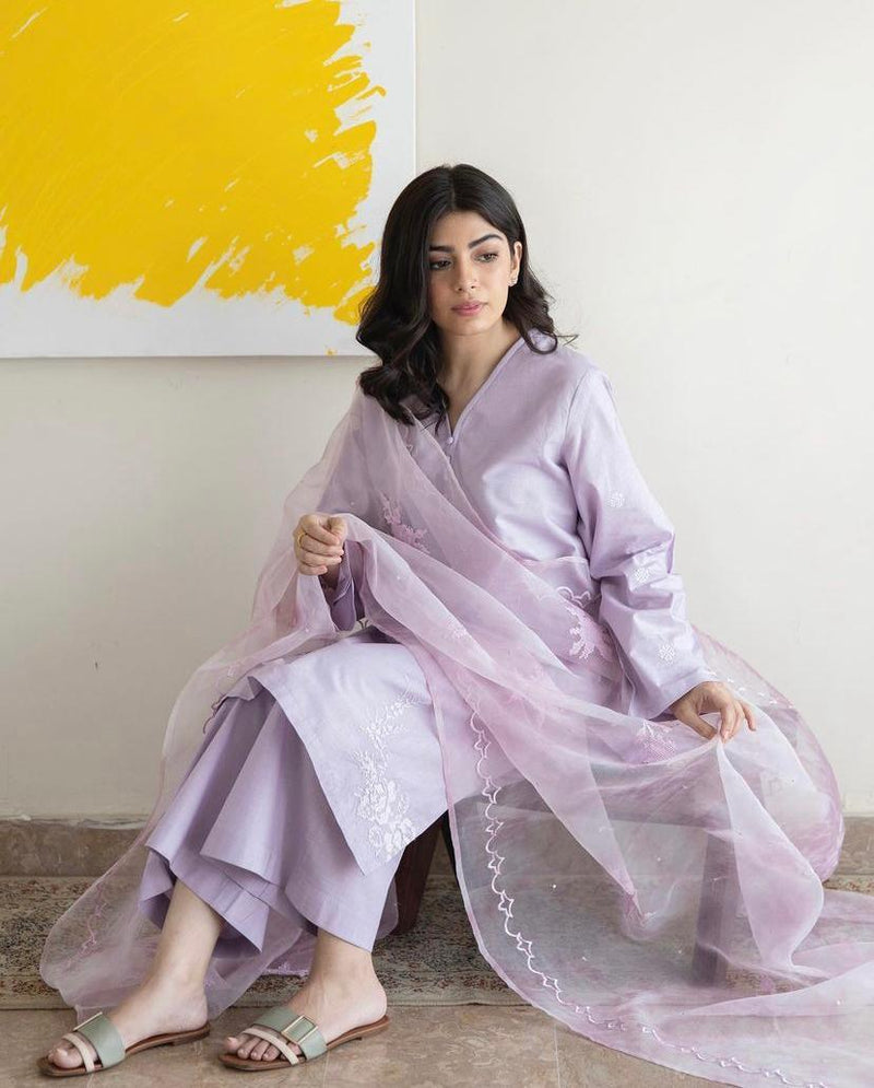 Indigo Lawn | 3-Piece Stitched Suit