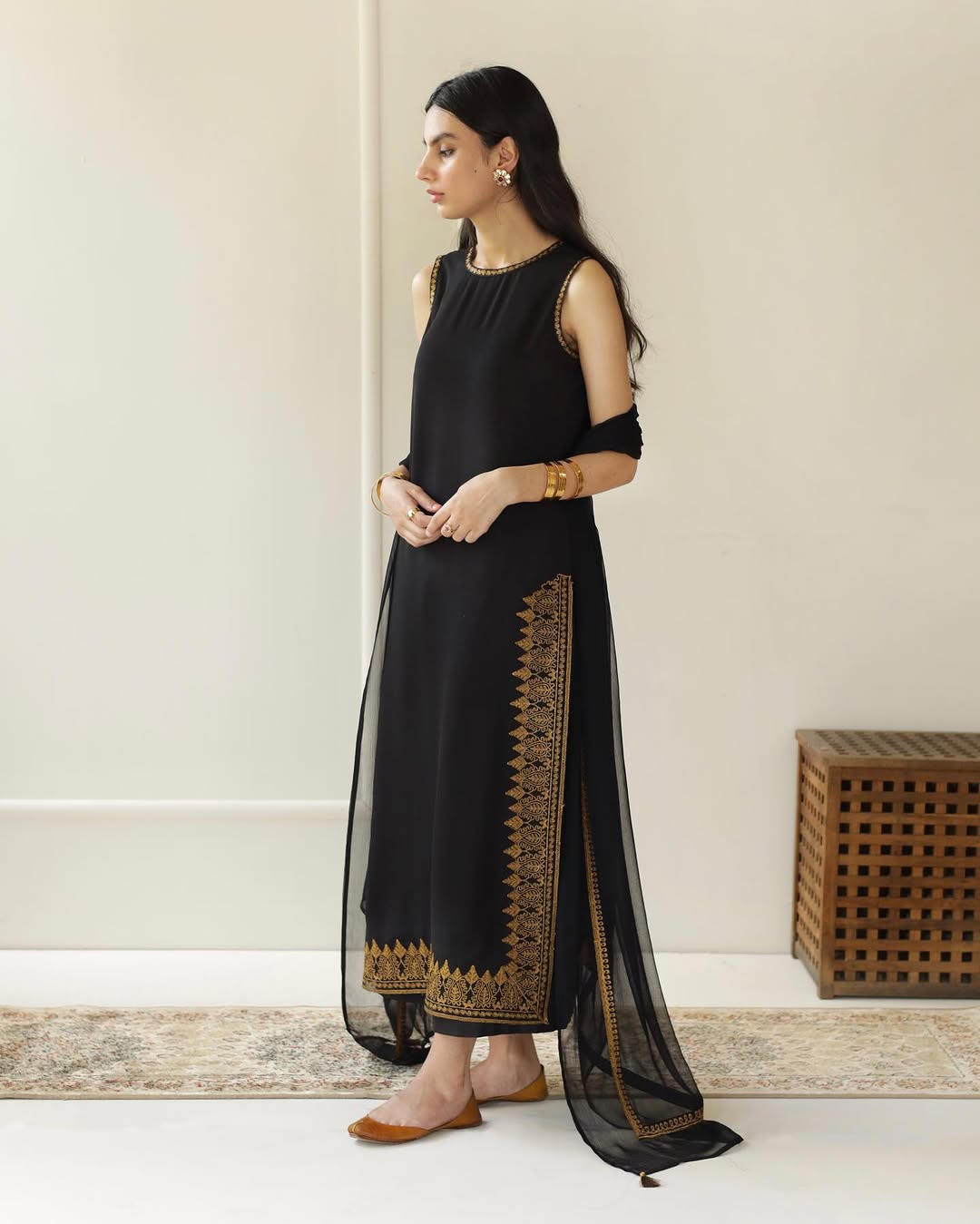 Black Rose Full Sleeves Stitched Dress