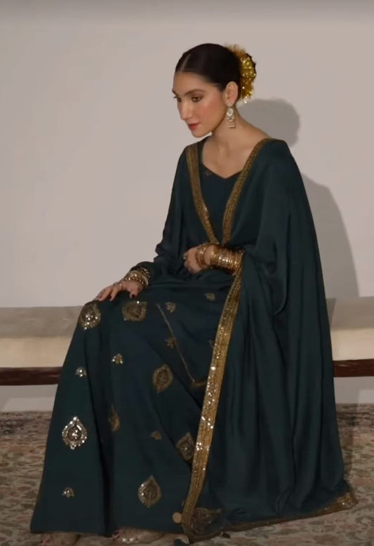 Green Danak Embroidered stitched🪡 (3 piece outfit)