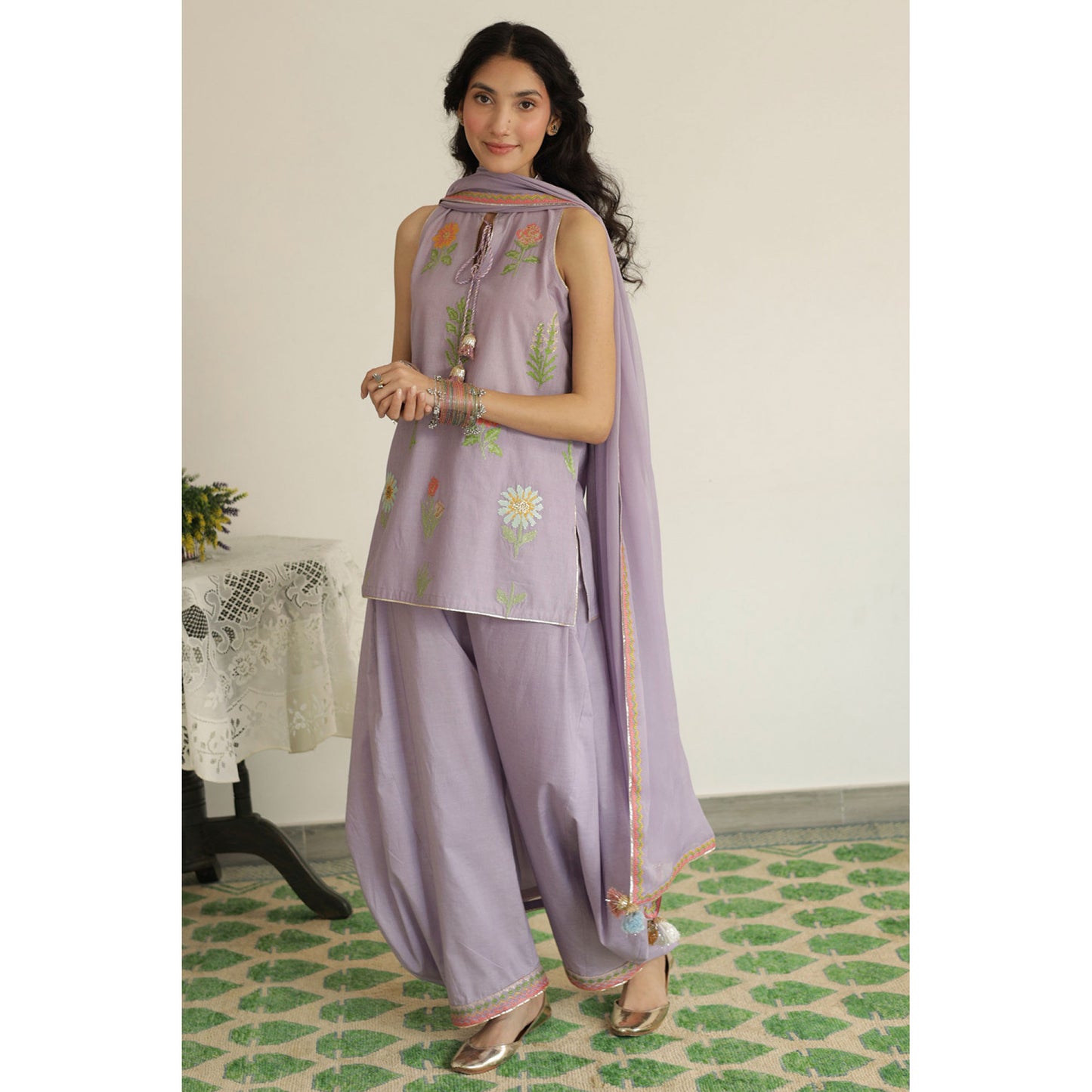 Indigo Full Sleeve's Outfit