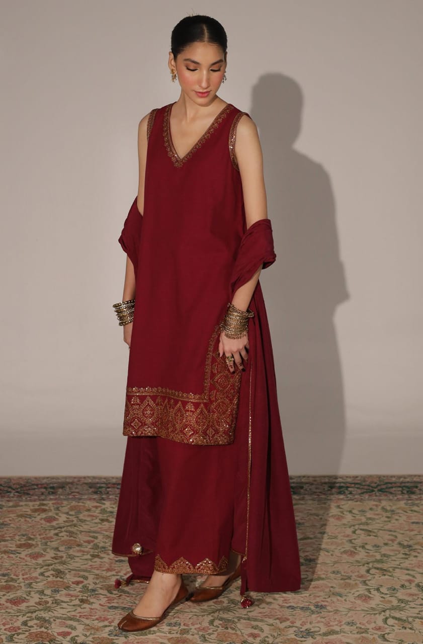 Rose Red stitched🪡outfit (3piece)