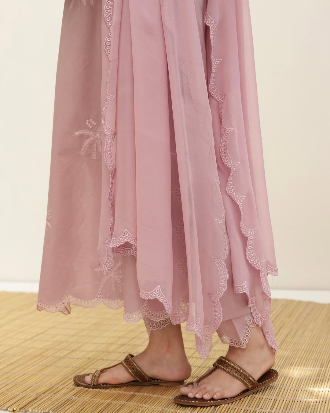 Light Pink 🩷 Full Sleeve's Stitched 🪡 Dress